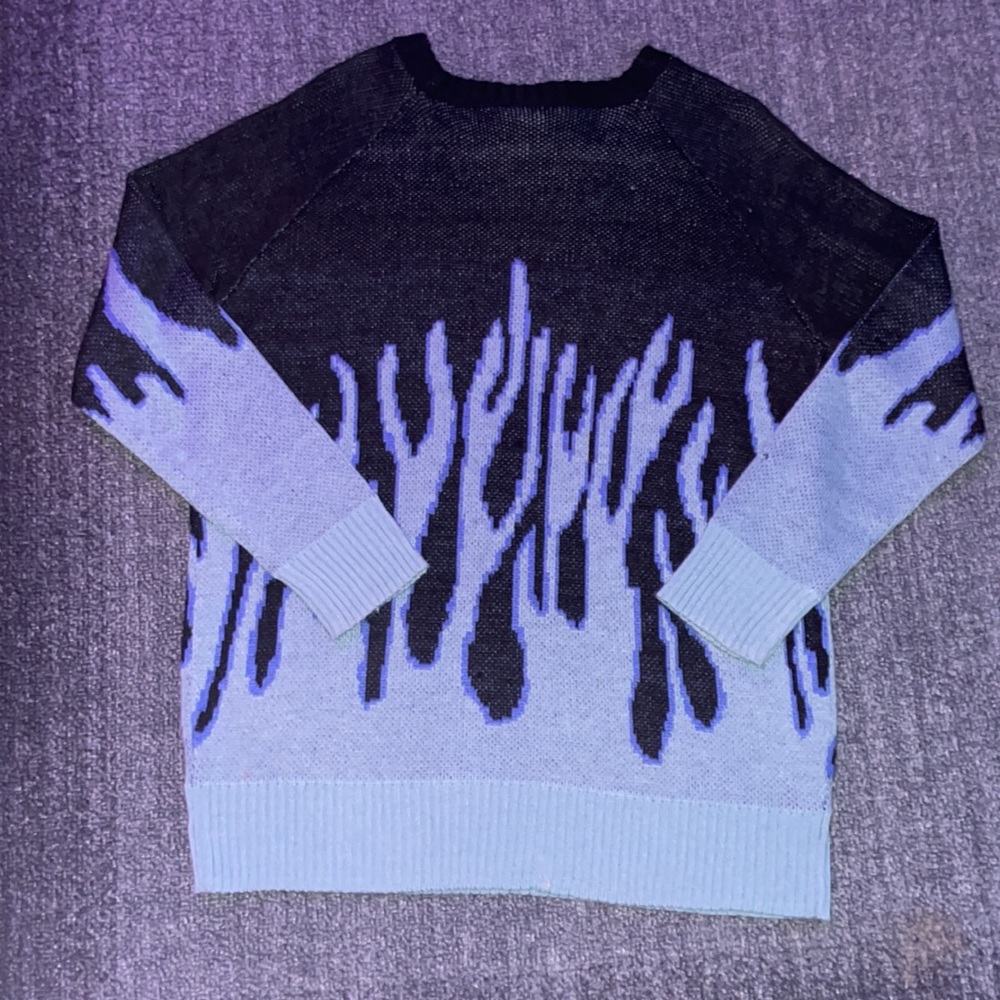 blue flame sweater - Picture 2 of 2